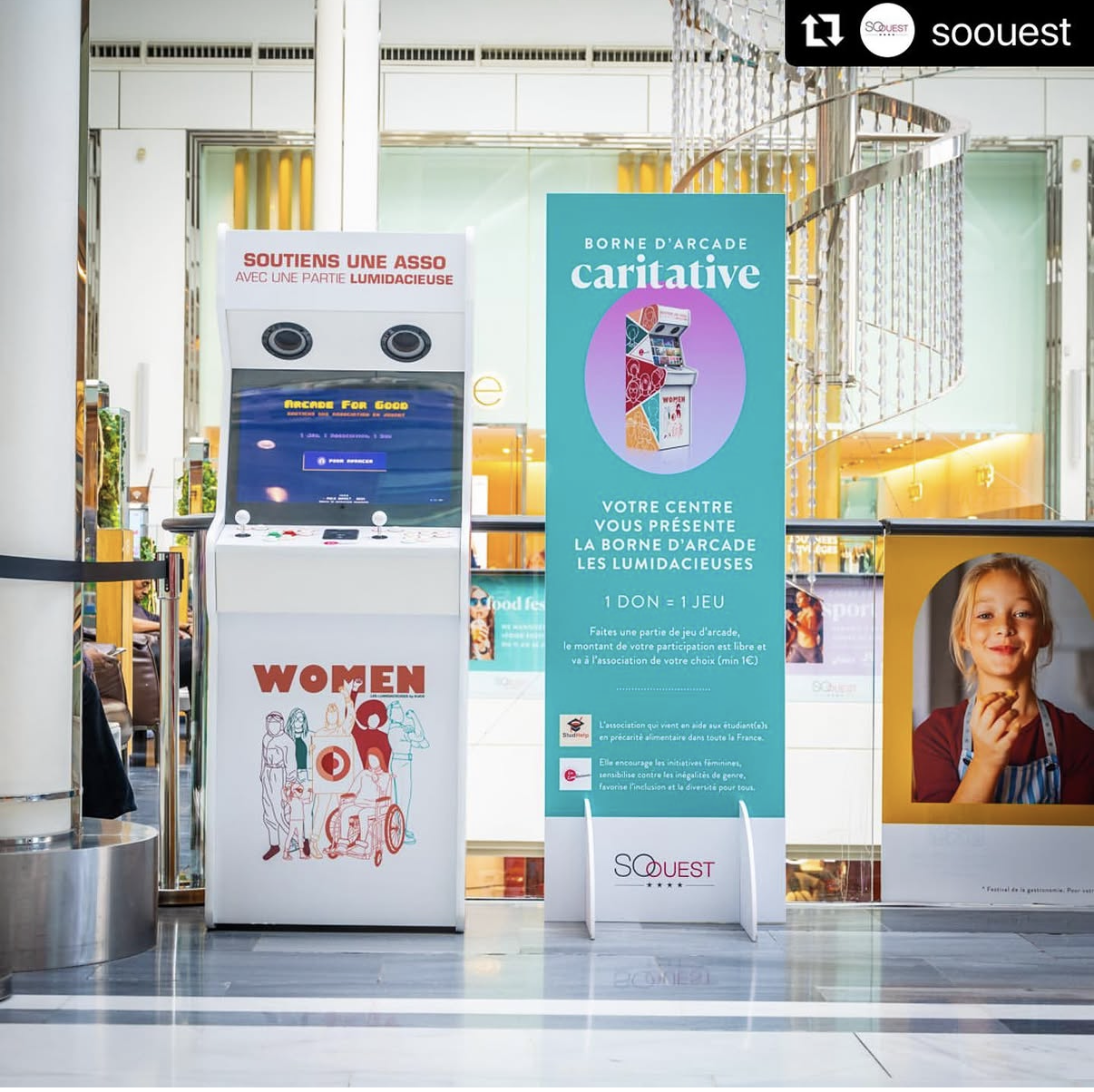 La borne d’arcade caritative au centre So Ouest (Levallois-Perret, 2022)